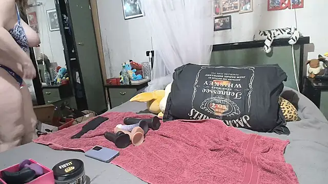 Lilirose-63 online show from 30, 10, 2025