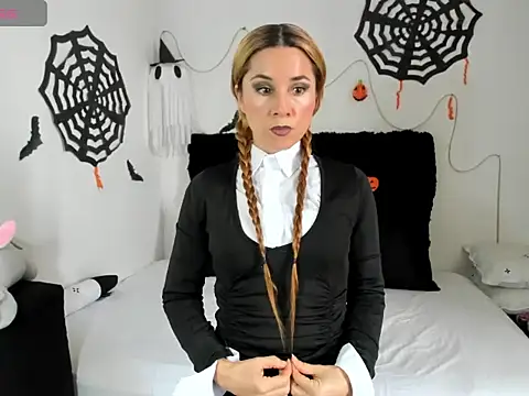 angie blondies online show from 16, 10, 2025