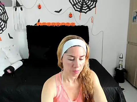 angie blondies online show from 20, 10, 2025