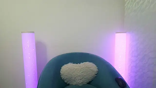 AlanaMilani  online show from 25, 2, 2026