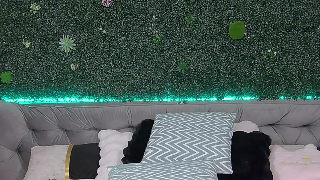 sexyanais online show from 9, 10, 2025