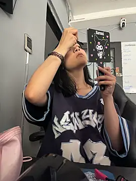 TatiLee online show from 4, 4, 2026