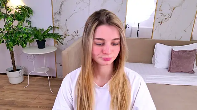 SweetyLicky online show from 8, 4, 2026