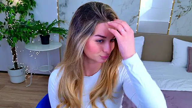 SweetyLicky online show from 18, 4, 2026