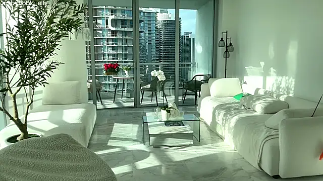 Ohbabykelly online show from 12, 4, 2026