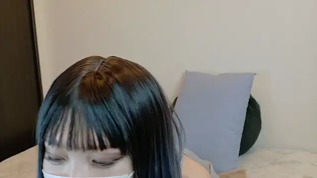 sarina at online show from 7, 3, 2026