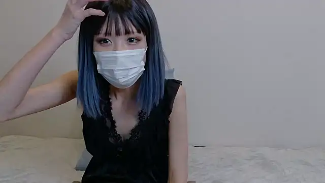 sarina at online show from 13, 7, 2026