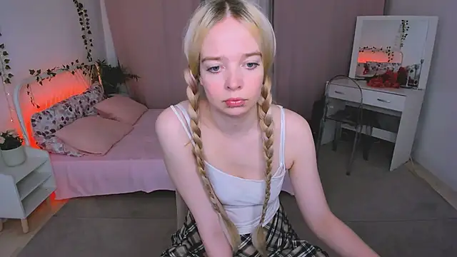 Snapshot of BellaMontgomery chatting on 3, 6, 2026 BellaMontgomery online show from 3, 6, 2026