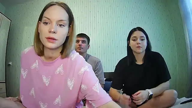 DivineTrio online show from 20, 10, 2025