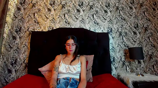 Snapshot of DanielaMonroe chatting on 1, 11, 2025 DanielaMonroe online show from 1, 11, 2025