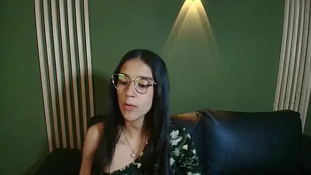 Snapshot of DanielaMonroe chatting on 11, 11, 2025 DanielaMonroe online show from 11, 11, 2025