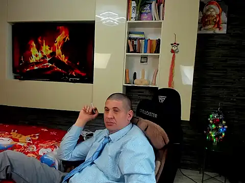 SpartacusDaddy48 online show from 7, 1, 2026