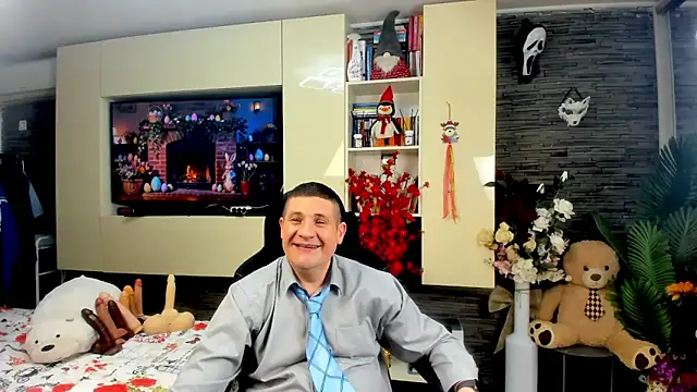 SpartacusDaddy48 online show from 5, 4, 2026