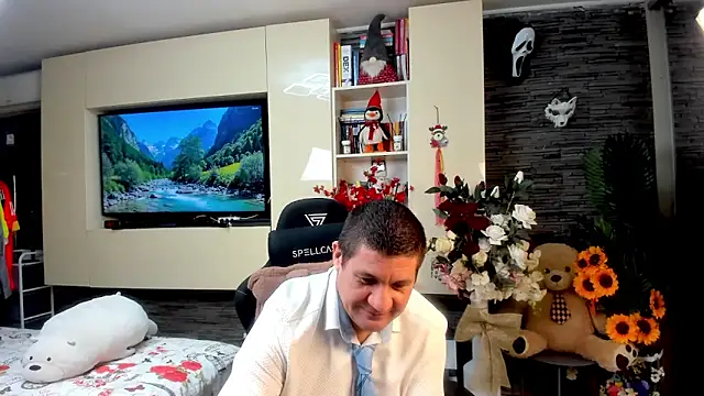 SpartacusDaddy48 online show from 1, 6, 2026