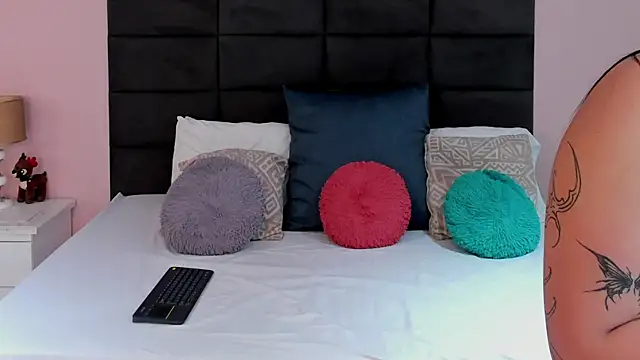 Abby-campbel online show from 17, 12, 2025