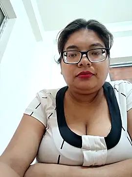 Elie couple143 online show from 3, 12, 2025