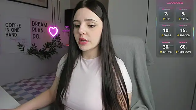 LiaWoow online show from 14, 12, 2025