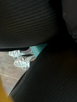 HiddenHoneyLDN online show from 2, 11, 2025