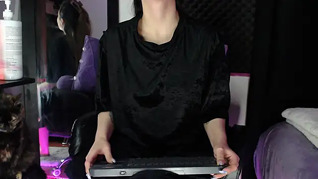 karlamoon23 online show from 20, 11, 2025