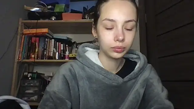 Yuna5343 online show from 5, 12, 2025