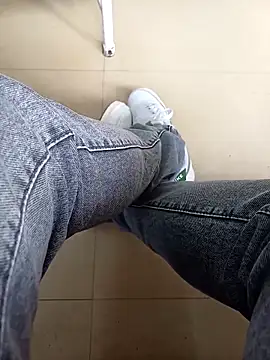 Snapshot of lilldickyyy chatting on 19, 10, 2025 lilldickyyy online show from 19, 10, 2025