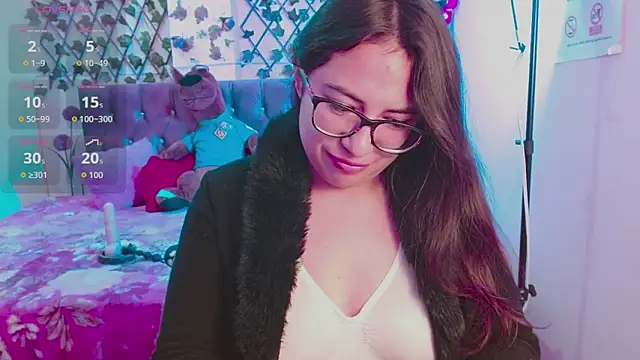 Snapshot of Estrella__sex chatting on 3, 10, 2025 Estrella sex online show from 3, 10, 2025