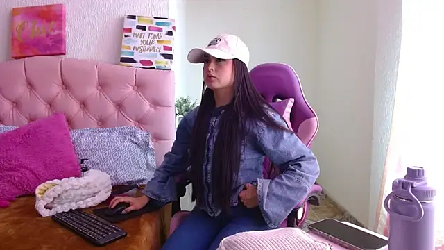 Emma-Flowers online show from 27, 9, 2025