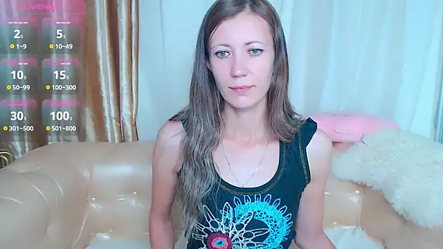 Snapshot of Bom_Mia_Bom chatting on 13, 10, 2025 Bom Mia Bom online show from 13, 10, 2025