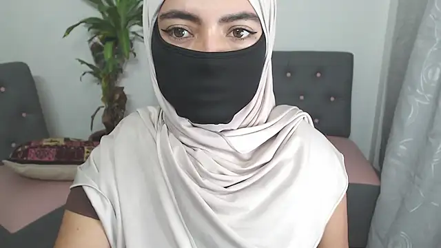 Snapshot of jade_nassar chatting on 29, 9, 2025 jade nassar online show from 29, 9, 2025