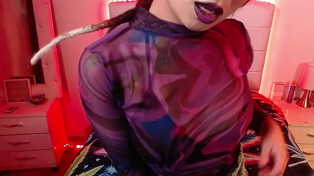Snapshot of elapetitie chatting on 5, 10, 2025 elapetitie online show from 5, 10, 2025
