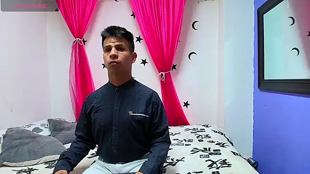 mabelineyesgreen303av online show from 2, 10, 2025