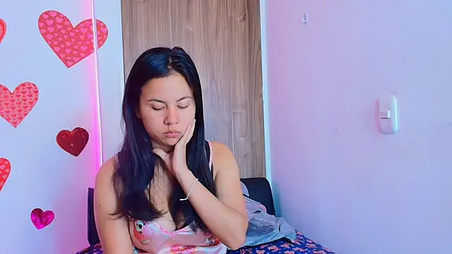 Snapshot of mady_gh chatting on 13, 9, 2025 mady gh online show from 13, 9, 2025