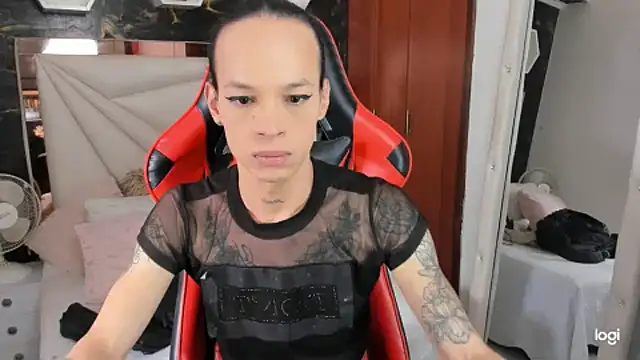 Snapshot of sara_slut21 chatting on 25, 12, 2024 sara slut21 online show from 25, 12, 2024