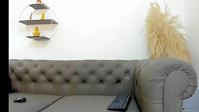 Snapshot of nefer_ahsgarr chatting on 9, 9, 2025 nefer ahsgarr online show from 9, 9, 2025