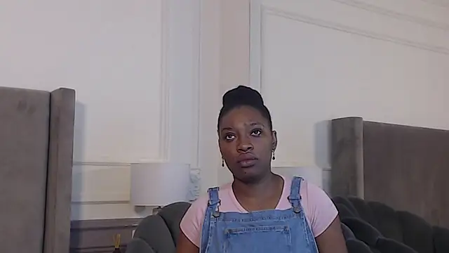 Snapshot of NatashaSilver chatting on 22, 11, 2025 NatashaSilver online show from 22, 11, 2025