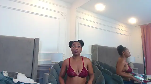 Snapshot of NatashaSilver chatting on 2, 12, 2025 NatashaSilver online show from 2, 12, 2025