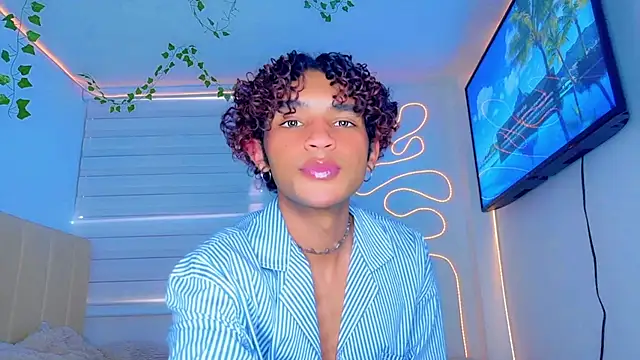 Aaron Wiinter online show from 24, 10, 2025