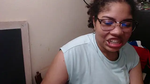 Snapshot of madelene chatting on 21, 2, 2025 madelene online show from 21, 2, 2025