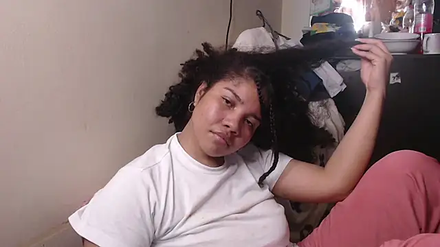 Snapshot of madelene chatting on 18, 3, 2025 madelene online show from 18, 3, 2025