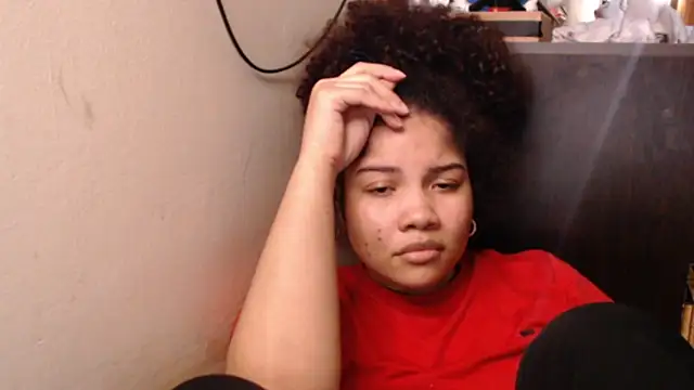 Snapshot of madelene chatting on 23, 11, 2025 madelene online show from 23, 11, 2025