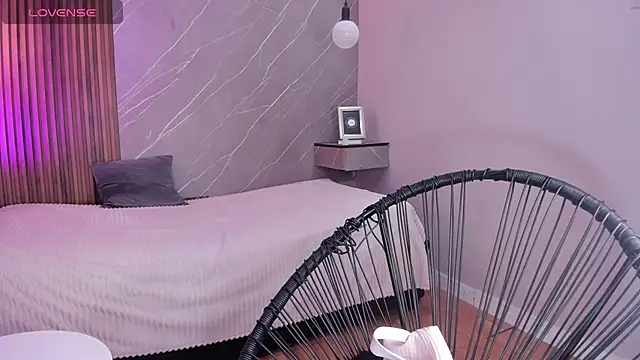 Snapshot of emma__rose1 chatting on 16, 11, 2025 emma rose1 online show from 16, 11, 2025