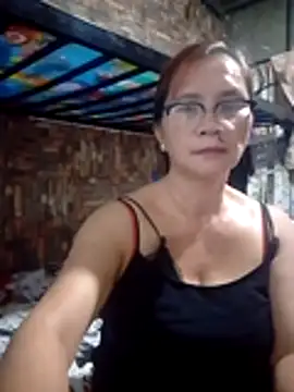 Snapshot of SexyHottMom chatting on 22, 4, 2026 SexyHottMom online show from 22, 4, 2026