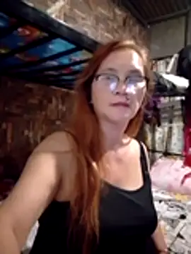 Snapshot of SexyHottMom chatting on 3, 5, 2026 SexyHottMom online show from 3, 5, 2026