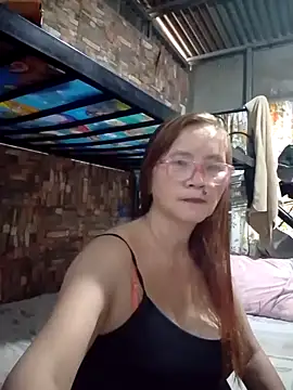 Snapshot of SexyHottMom chatting on 13, 5, 2026 SexyHottMom online show from 13, 5, 2026