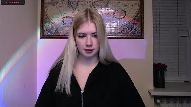 Snapshot of AliceHotty_ chatting on 3, 11, 2025 AliceHotty online show from 3, 11, 2025