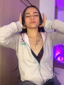 Snapshot of MiaRousexxx_ chatting on 4, 11, 2025 MiaRousexxx online show from 4, 11, 2025