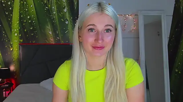 HollyTailors online show from 22, 10, 2025