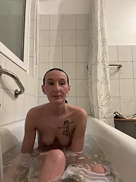 Emilia Mausi online show from 8, 4, 2026