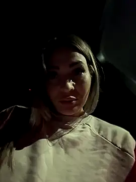 iSelena online show from 29, 9, 2025