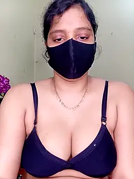 Snapshot of Rose-luckey chatting on 8, 5, 2026 Rose-luckey online show from 8, 5, 2026